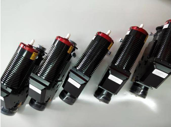 奧萊光電同軸測溫視覺方形/條形光斑激光焊接頭圖片 奧萊光電同軸測溫視覺方形/條形光斑激光焊接頭圖片